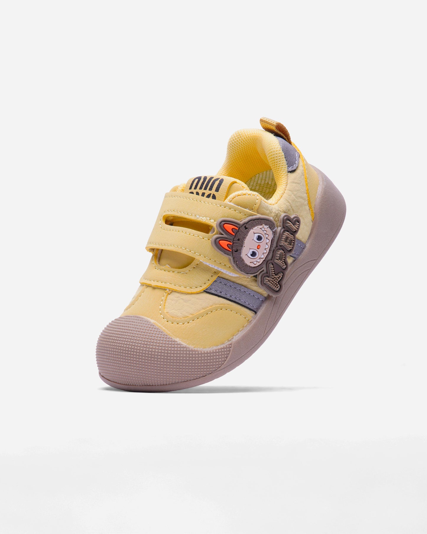 Kids Chunky Sneakers (B26)